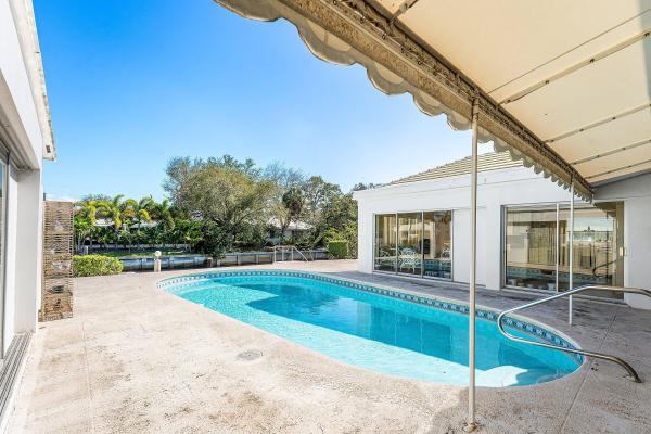 Camino Gardens, 950 SW Mulberry Way, Boca Raton, Florida 33486, image 2