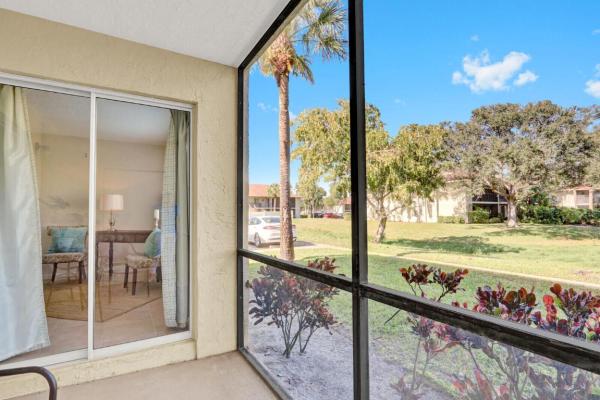 6531 Chasewood Dr #D, West Palm Beach, Florida 33458, image 1