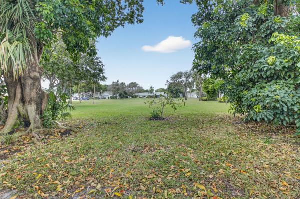 Greenbriar, 18101 107th Ave S, Boca Raton, Florida 33498, image 2