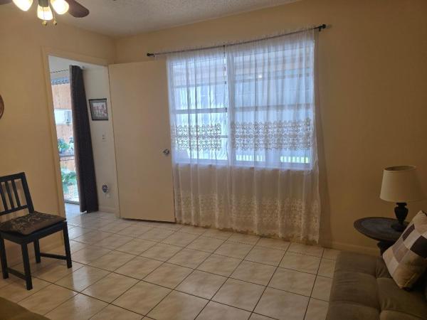 Golden Lakes Village, 118 Lake Olive Dr, West Palm Beach, Florida 33411, image 2