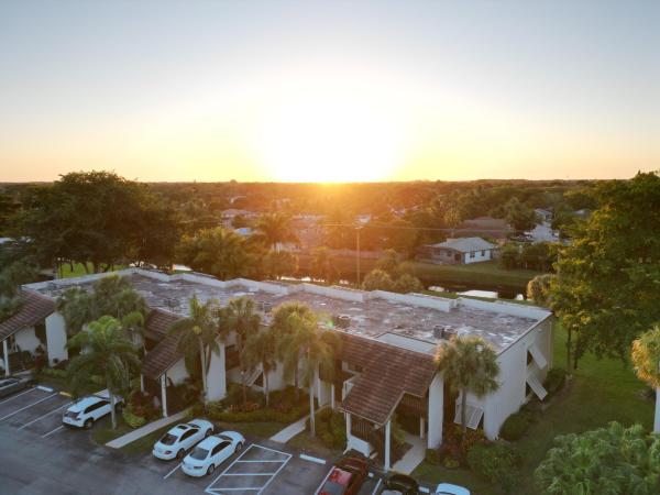 Lakeside Of Banyan Springs, 10155 Mangrove Dr #105, Boynton Beach, Florida 33437, image 1