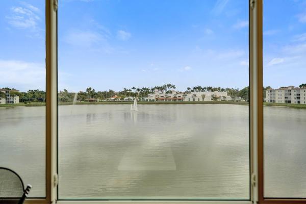 Huntington Pointe, 6096 Huntwick Ter #307, Delray Beach, Florida 33484, image 3