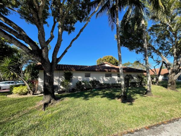 Huntington Pointe, 6071 Millington Way, Delray Beach, Florida 33484, image 2