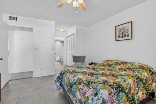 Town Villas At Moon Lake, 9110 Fairbanks Ln #5, Boca Raton, Florida 33496, image 2