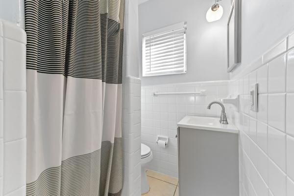 Lantana No HOA, 332 W Mango St, Lantana, Florida 33462, image 1