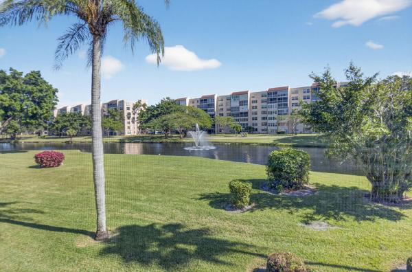 Abbey Village, 27 Abbey Ln #207, Delray Beach, Florida 33446, image 2