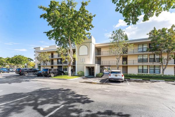 Boca Bayou, 10 Royal Palm Way #2030, Boca Raton, Florida 33432, image 2