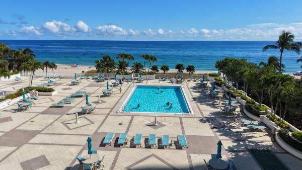 Ocean Colony, 1620 S Ocean Blvd #16-P, Lauderdale By The Sea, Florida 33062, image 2