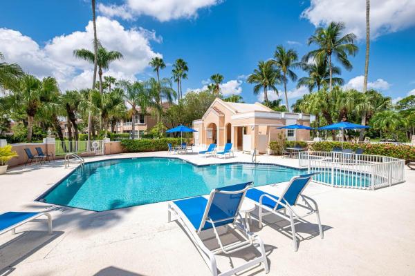 117 Legendary Cir, Palm Beach Gardens, Florida 33418, image 3