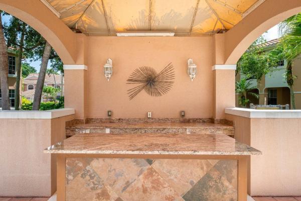 117 Legendary Cir, Palm Beach Gardens, Florida 33418, image 2