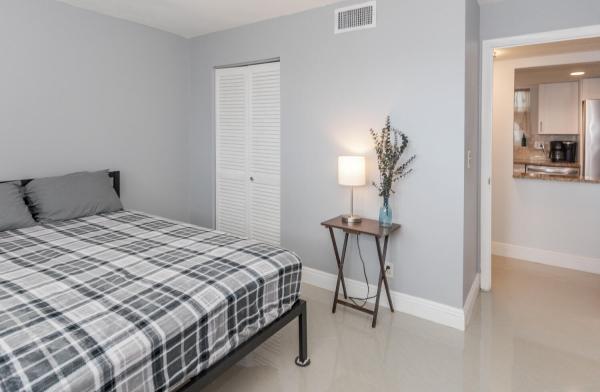 Lakeside Village, 711 Lori Dr #408, Palm Springs, Florida 33461, image 1