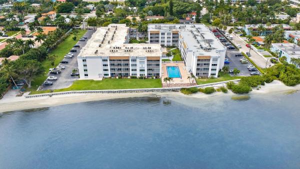 Palm Lake, 1516 S Lakeside Dr #207, Lake Worth Beach, Florida 33460, image 3