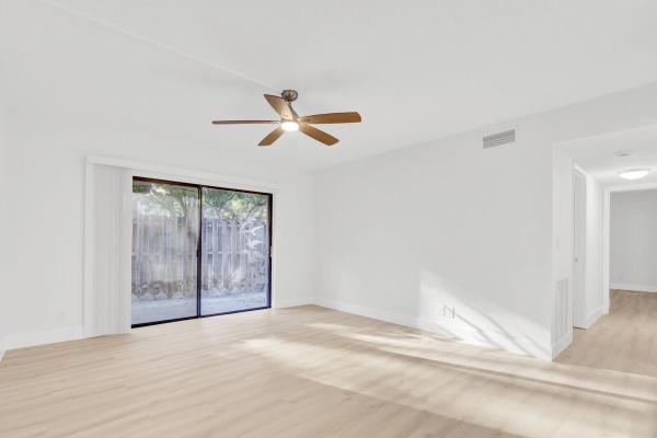 Glenbrook, 3402 Gardens East Dr #19A, Palm Beach Gardens, Florida 33410, image 1