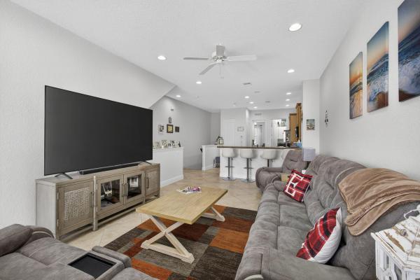 Cielo Townhomes, 4511 Artesa Way S, Palm Beach Gardens, Florida 33418, image 3