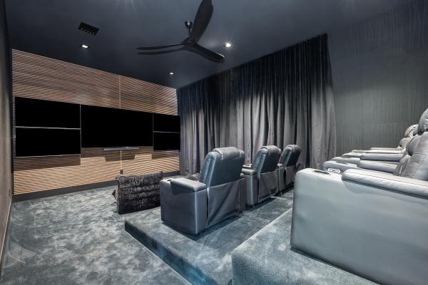 Yacht Club, 706 Lakeside Cir, North Palm Beach, Florida 33408, image 1