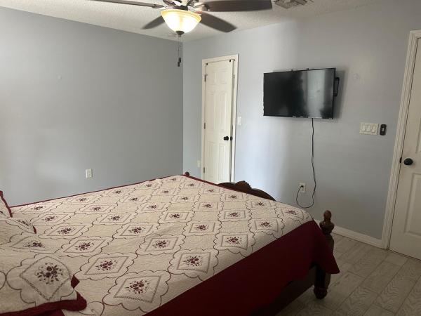 Cam Estates, 1077 Fernlea Dr, West Palm Beach, Florida 33417, image 2