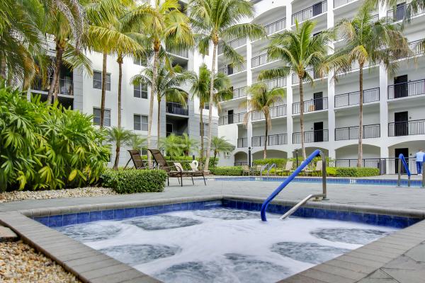 Vizcaya Lakes, 1660 Renaissance Commons Blvd #2122, Boynton Beach, Florida 33426, image 2
