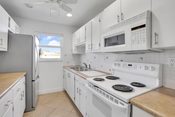 High Point, 250 High Point Ct #B, Boynton Beach, Florida 33435, image 3