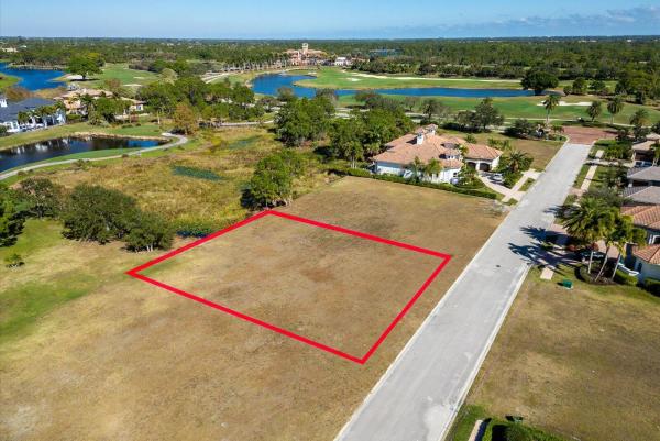 Tesoro Club, 107 SE Rio Casarano, Port St. Lucie, Florida 34984, image 2