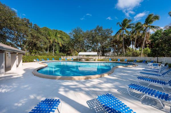 Baywood Village 2, 4772 NW 22nd St #42122, Coconut Creek, Florida 33063, image 1