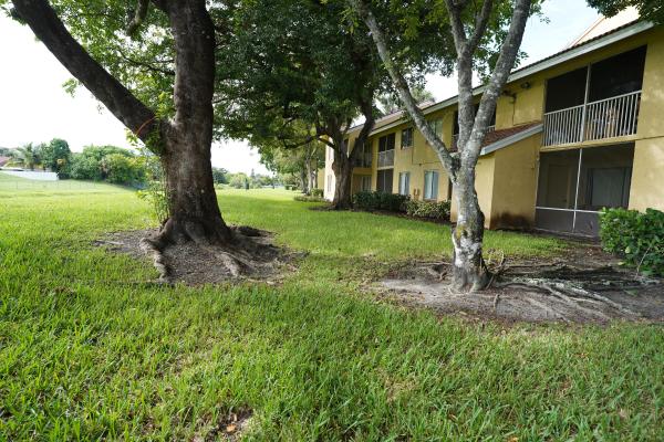 1015 Coral Club Dr, Coral Springs, Florida 33071, image 1