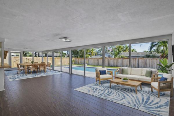 Boca Raton Square, 800 SW 12th Ave, Boca Raton, Florida 33486, image 2