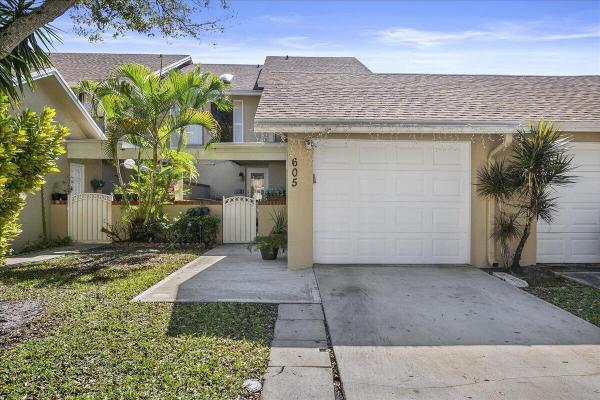 Joggers Run, 602 Maplewood Dr, Greenacres, Florida 33415, image 3
