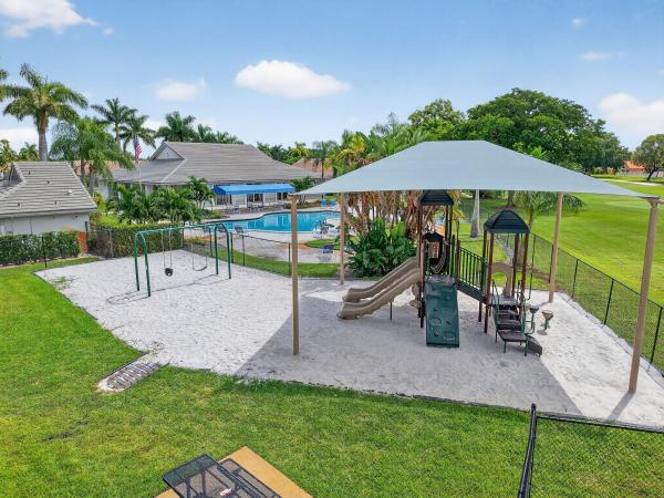 Cedarbrook Village At Lacuna, 6179 Bear Creek Ct, Lake Worth, Florida 33467, image 2