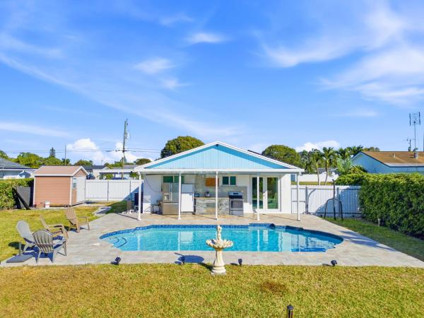 Palm Springs Village, 345 Lanier Dr, Palm Springs, Florida 33461, image 1