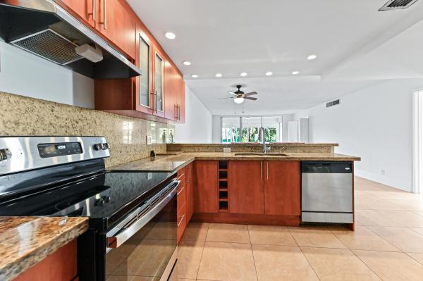 Palm-Aire Country Club 3, 2851 S Palm Aire Dr #101, Pompano Beach, Florida 33069, image 2