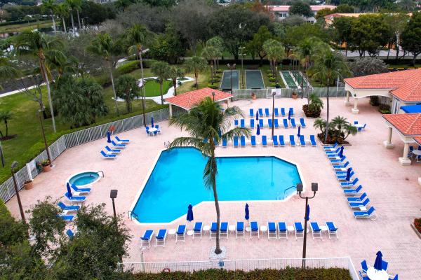 Floral Lakes, 6105 Lake Hibiscus Dr, Delray Beach, Florida 33484, image 1