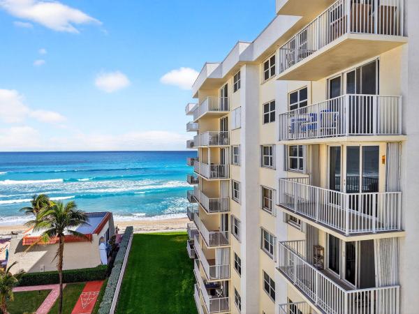 Le Chateau Royal, 3540 S Ocean Blvd #604, South Palm Beach, Florida 33480, image 1