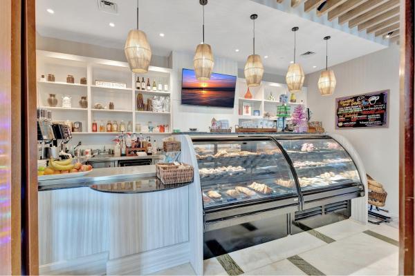 Palm Beach Marriott Singer Island Beach Resort & Spa, 3800 N Ocean Dr #452, Riviera Beach, Florida 33404, image 1