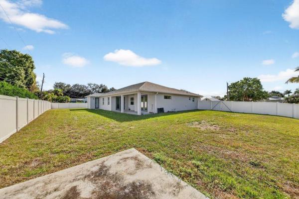 Hidden Oaks, 2017 SW Justison Ave, Port St. Lucie, Florida 34953, image 2