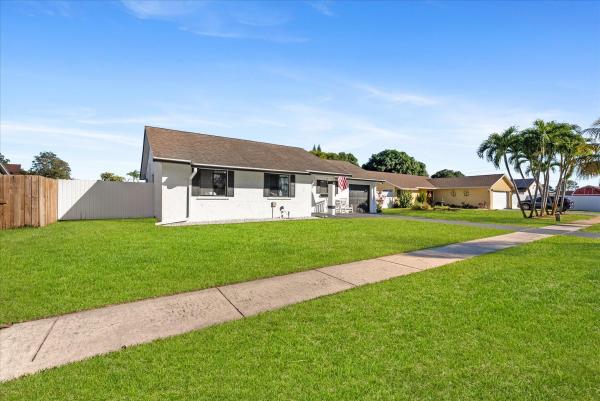 The Forest Homes, 396 Monte Trl, West Palm Beach, Florida 33415, image 3