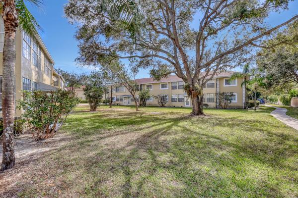 204 Palm Beach Trace Dr, Royal Palm Beach, Florida 33411, image 3