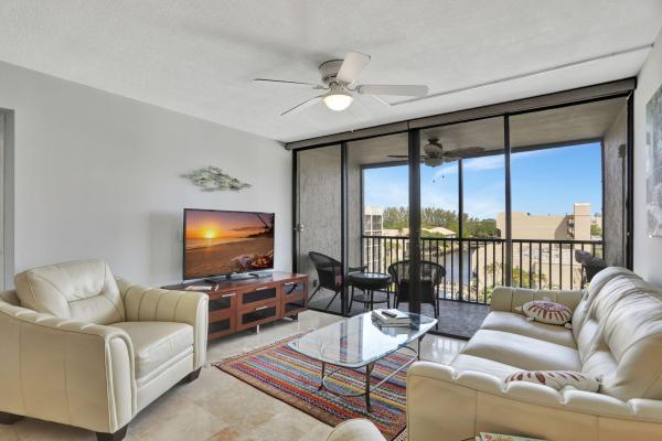 Boca Bayou, 4 Royal Palm Way #6020, Boca Raton, Florida 33432, image 1