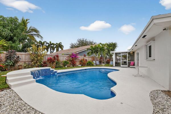 Boca Raton Square, 1311 SW 14th Ave, Boca Raton, Florida 33486, image 1