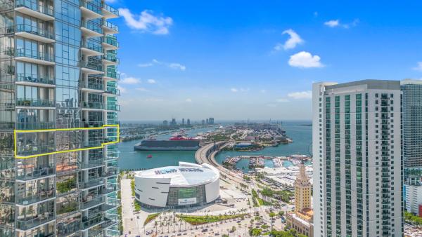 Paramount Miami Worldcenter, 851 NE 1st Ave #3512, Miami, Florida 33132, image 2