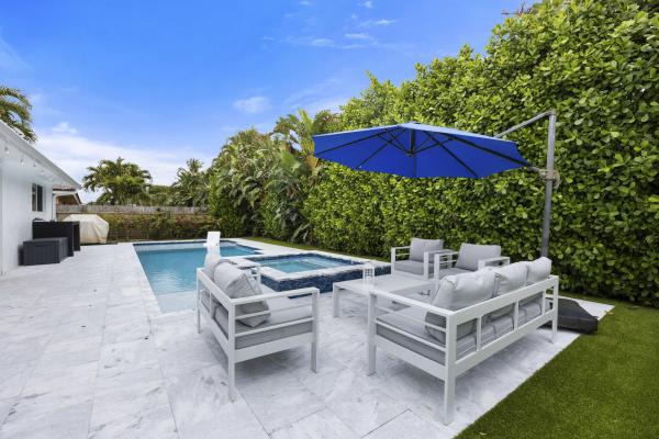 Tequesta Pines, 52 Pinehill Trl E, Tequesta, Florida 33469, image 1