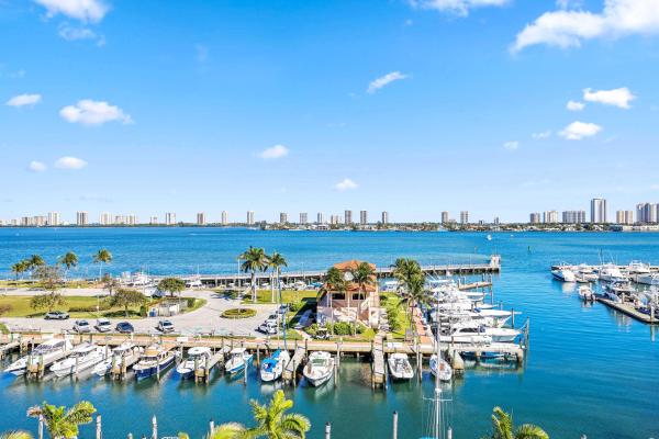 220 Lake Shore Dr #2112, Lake Park, Florida 33403, image 1