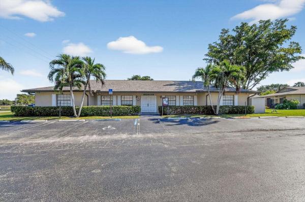 Chanteclair Villas, 1544 Palmland Dr, Boynton Beach, Florida 33436, image 2