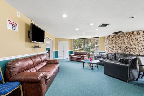 Royal Park, 109 Royal Park Dr #3B, Oakland Park, Florida 33309, image 3