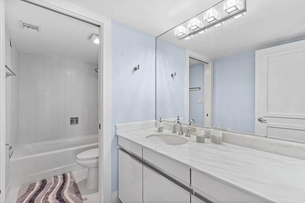 Lake Point Tower, 100 Lakeshore Dr #252, North Palm Beach, Florida 33408, image 1