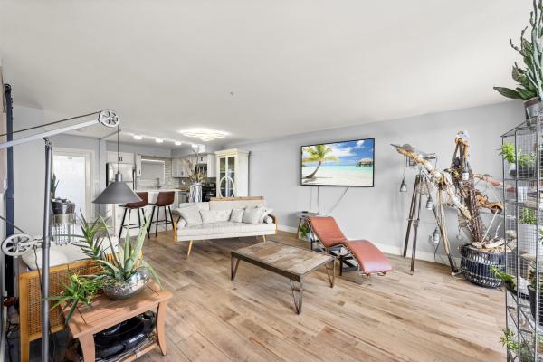 South Sea Islander, 231 E Lantana Rd #402, Lantana, Florida 33462, image 3