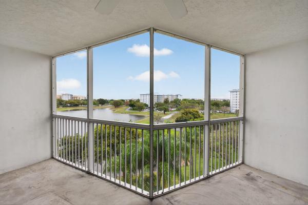 Palm-Aire Country Club 4, 3051 N Course Dr #605, Pompano Beach, Florida 33069, image 2