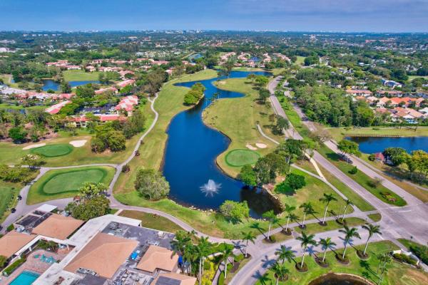 The Vistas Of Boca Lago, 21362 Juego Cir, Boca Raton, Florida 33433, image 2