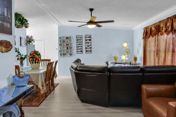 Palm Beach Lakes South, 300 Elaine Cir E, West Palm Beach, Florida 33409, image 1