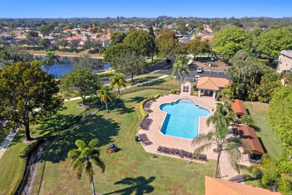 Meadow Lakes At Hillsboro Country Club, 10217 Brookville Ln, Boca Raton, Florida 33428, image 2
