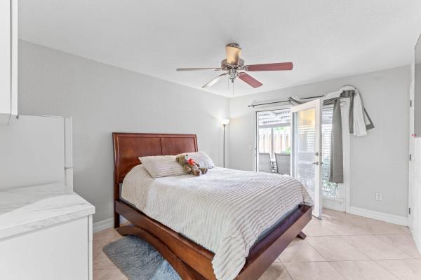 Lake Colony, 4236 Palm Bay Cir #B, West Palm Beach, Florida 33406, image 2